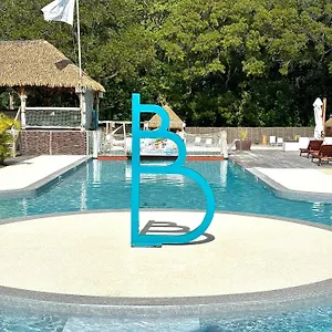 La Ruche De Maia - Piscine - Jardin - A 100m Appartement